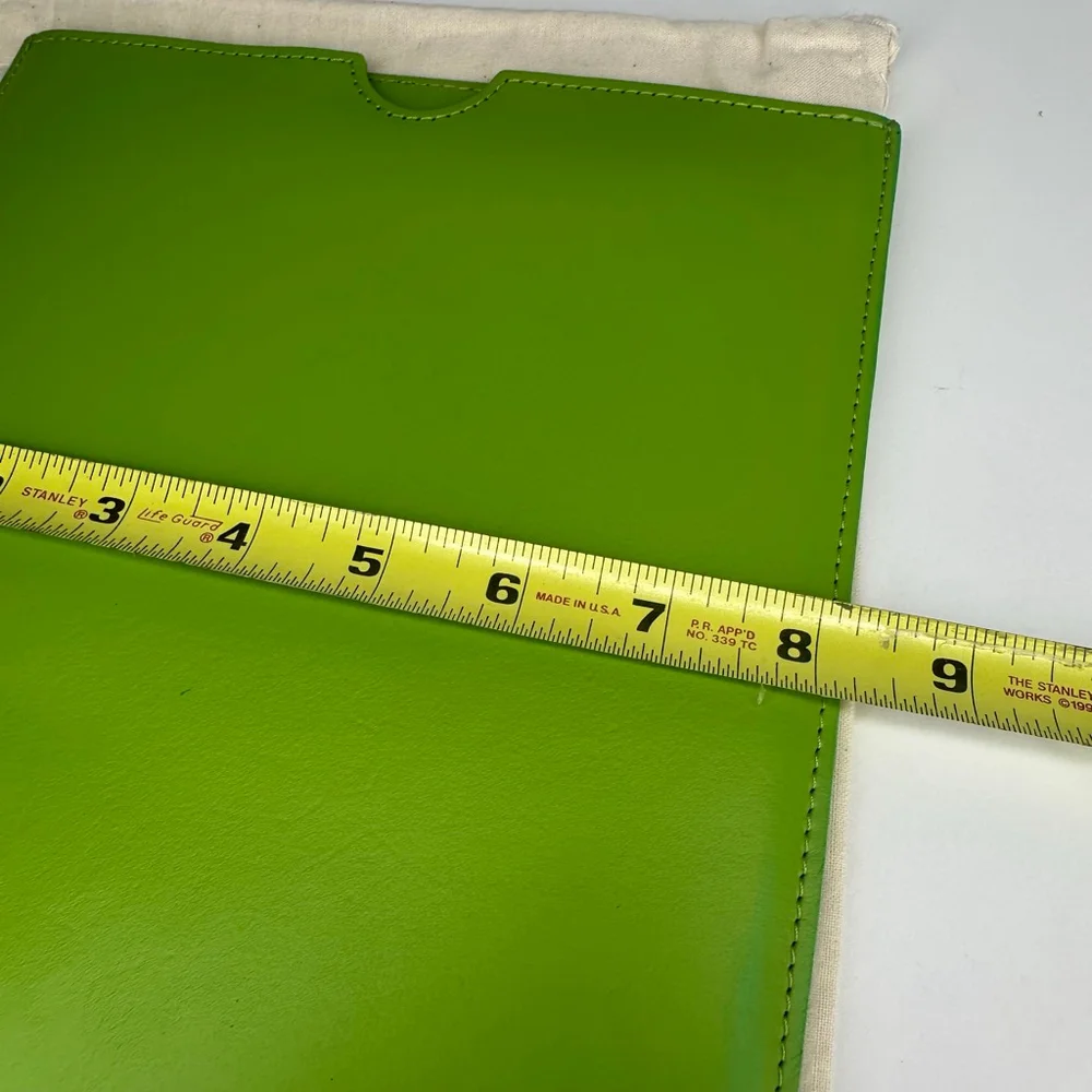 New Levenger by Tusting Fine Leather English iPad Sleeve Case Pouch (Green)
